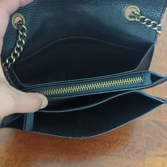 Leopard Print Crossbody Bag with Chain Strap - Picture 6 of 10